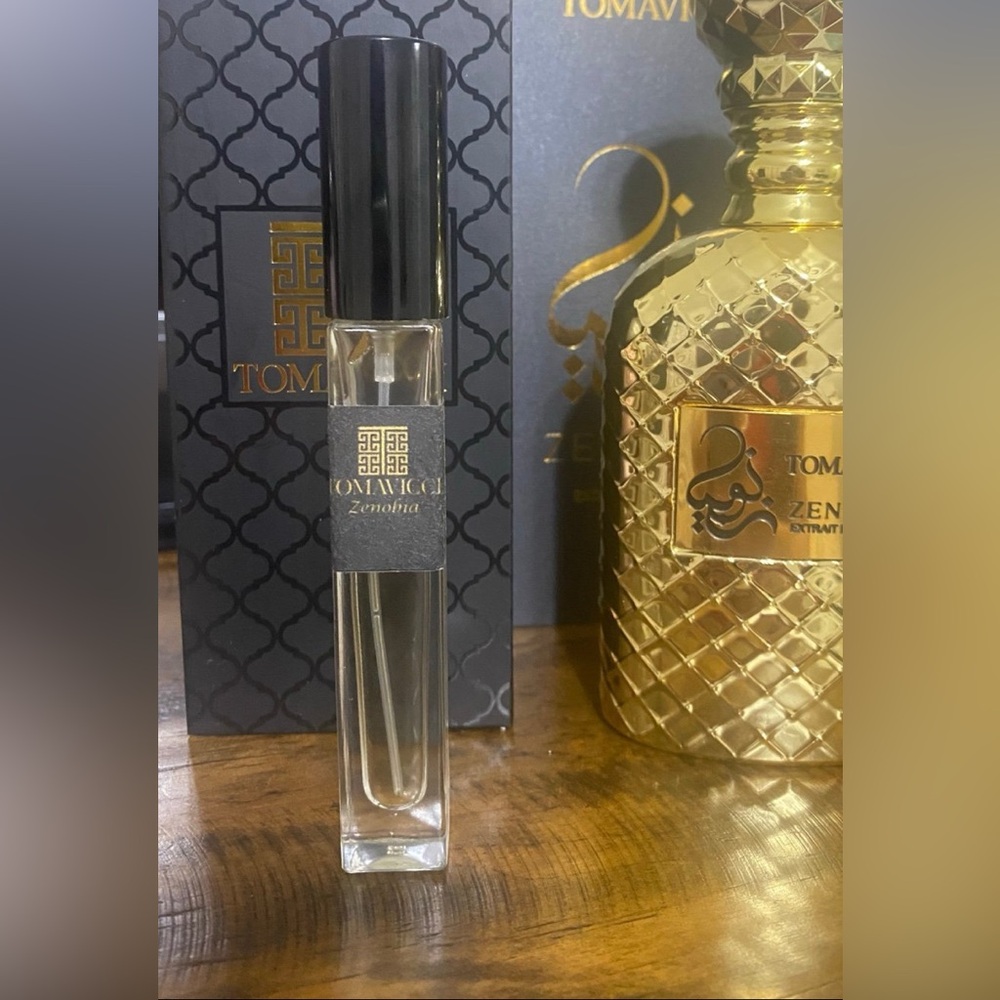 SOLD Zenobia by Tomavicci